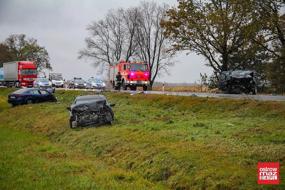 Wypadek na trasie Ostrów Mazowiecka - Łomża. Droga całkowicie zablokowana! (zdjęcia, wideo)