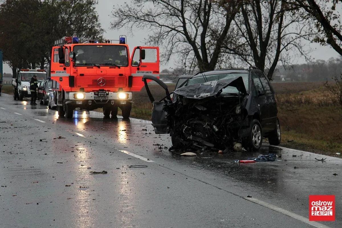 Wypadek na trasie Ostrów Mazowiecka - Łomża. Droga całkowicie zablokowana! (zdjęcia, wideo)