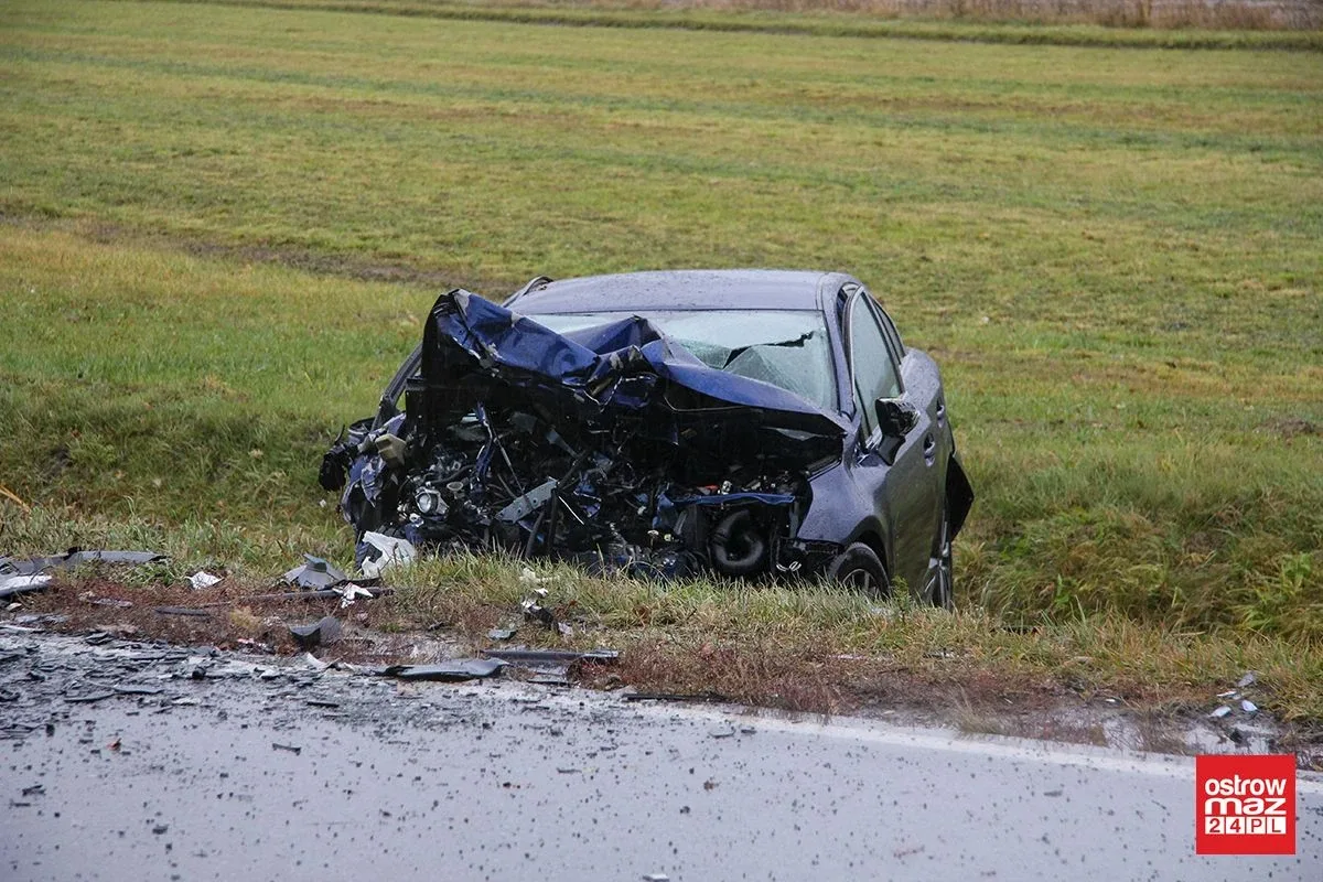 Wypadek na trasie Ostrów Mazowiecka - Łomża. Droga całkowicie zablokowana! (zdjęcia, wideo)