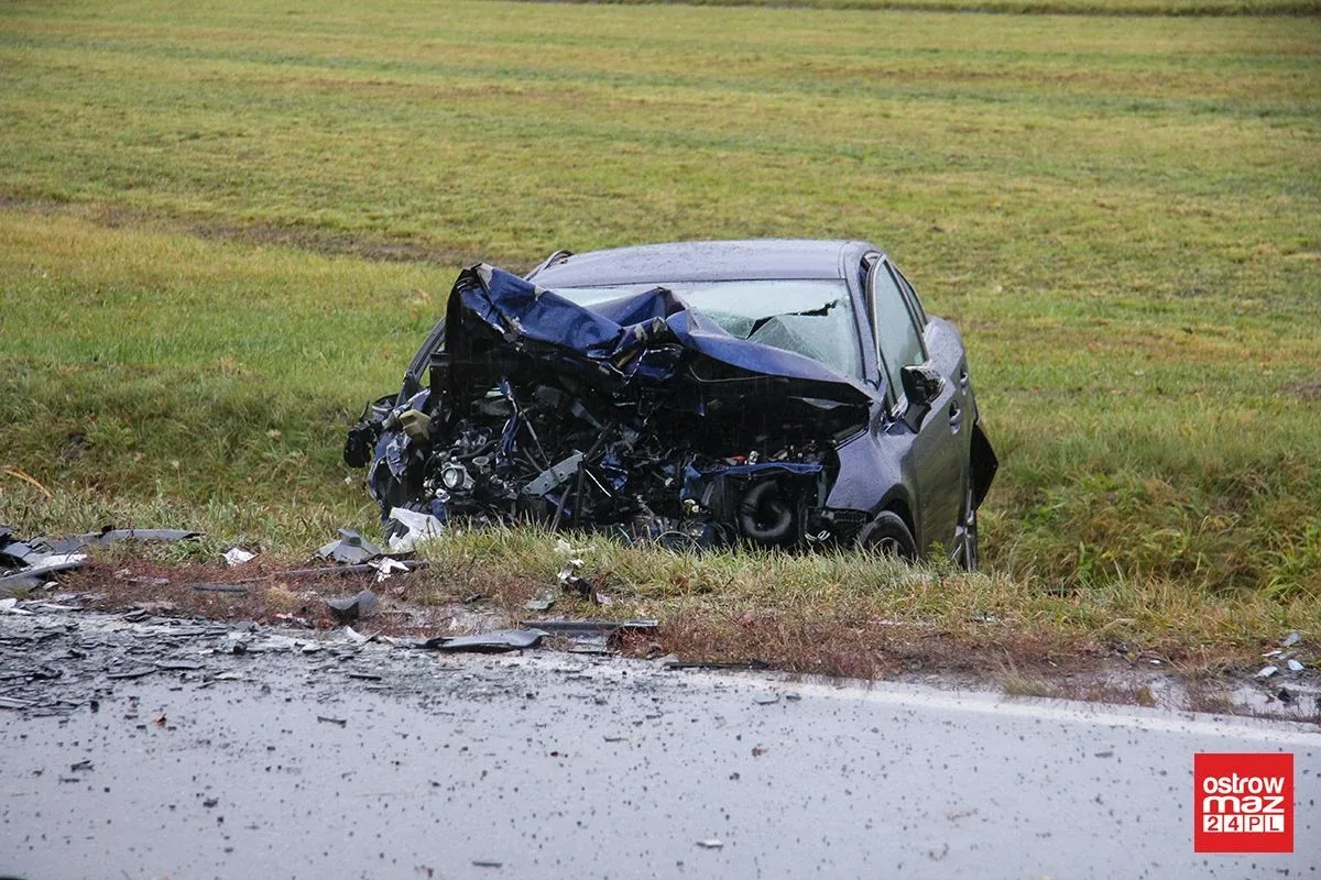 Wypadek na trasie Ostrów Mazowiecka - Łomża. Droga całkowicie zablokowana! (zdjęcia, wideo)