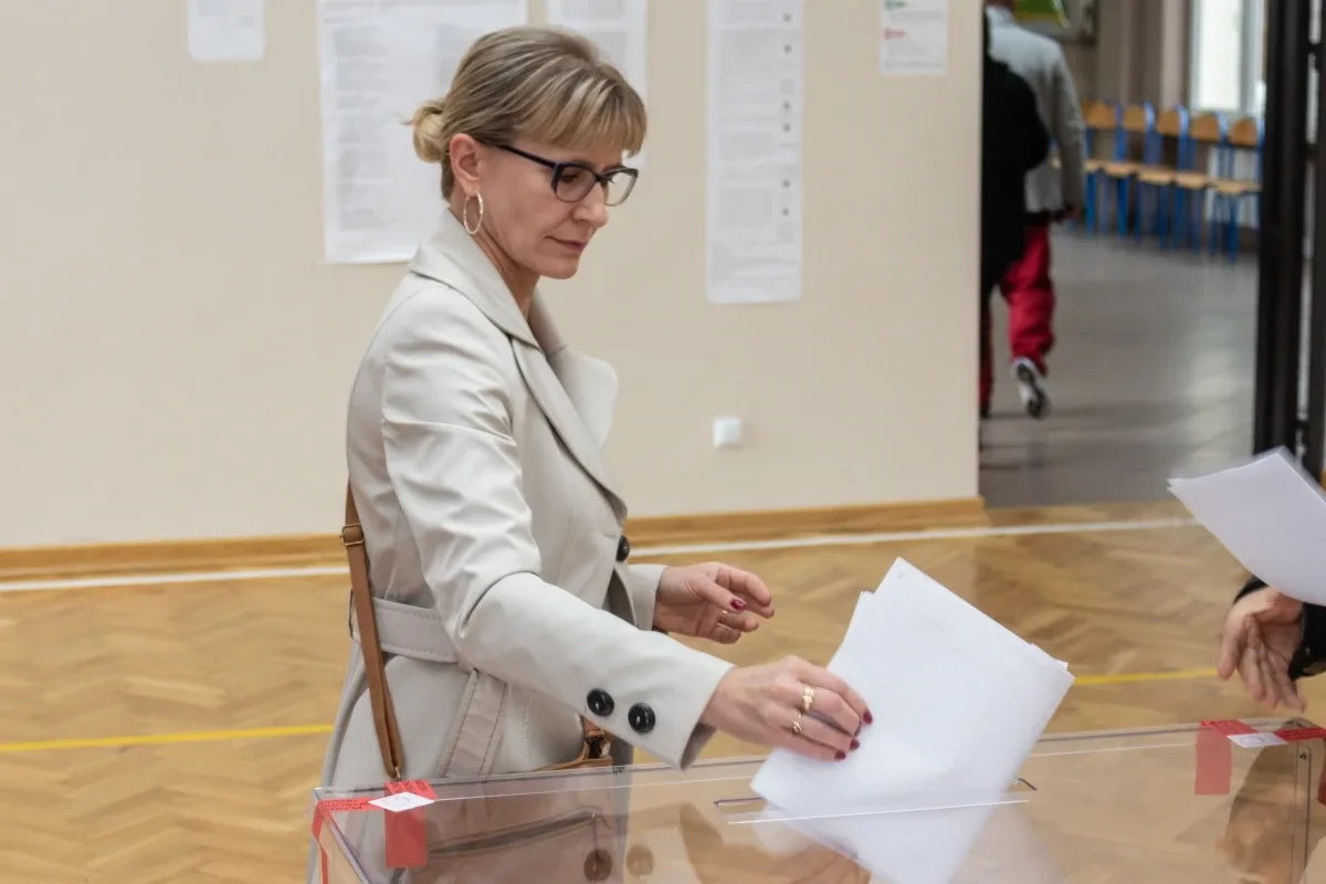 Zobacz jak głosują mieszkańcy Ostrowi (zdjęcia)