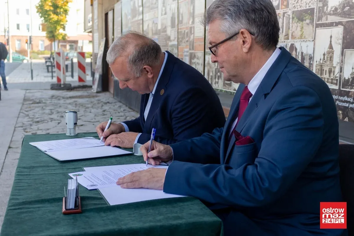 Muzeum Kresów i Ziemi Ostrowskiej nawiązało współpracę z powiatem (zdjęcia, wideo)