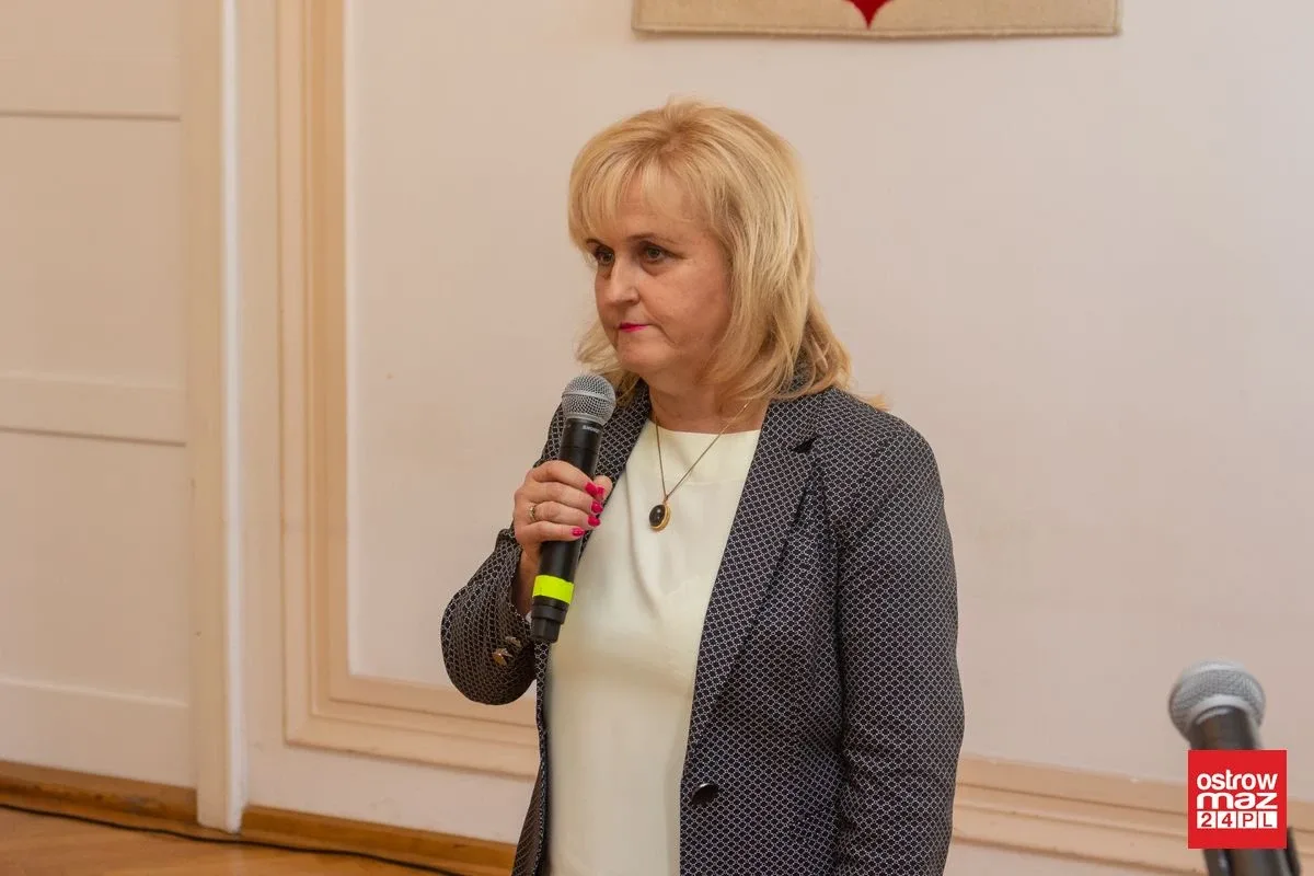 Miejskie obchody Dnia Edukacji Narodowej (zdjęcia, wideo, lista odznaczonych)