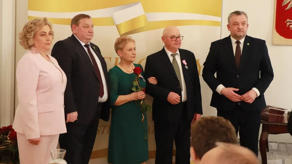 50 lat razem. Złote Gody w Ostrowi Mazowieckiej pełne miłości i wzruszeń (wideo, zdjęcia)