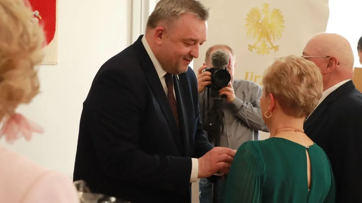 50 lat razem. Złote Gody w Ostrowi Mazowieckiej pełne miłości i wzruszeń (wideo, zdjęcia)