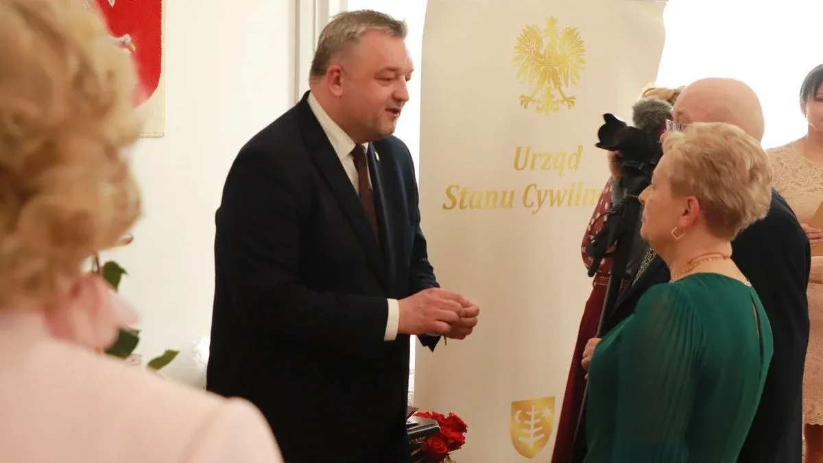 50 lat razem. Złote Gody w Ostrowi Mazowieckiej pełne miłości i wzruszeń (wideo, zdjęcia)