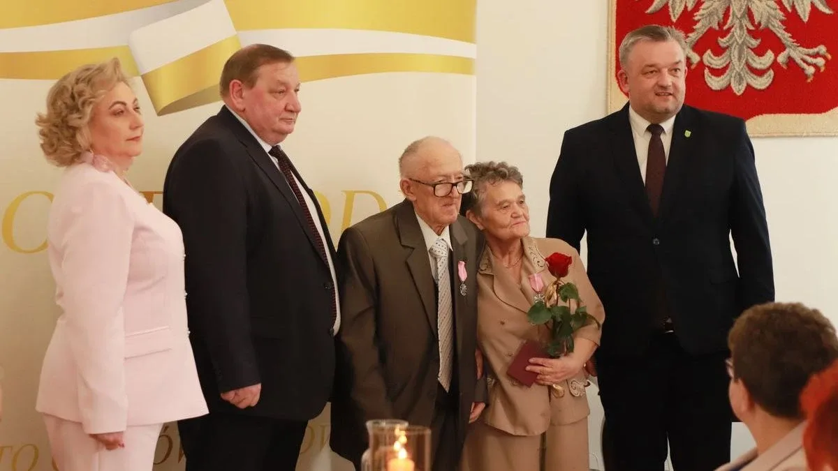50 lat razem. Złote Gody w Ostrowi Mazowieckiej pełne miłości i wzruszeń (wideo, zdjęcia)