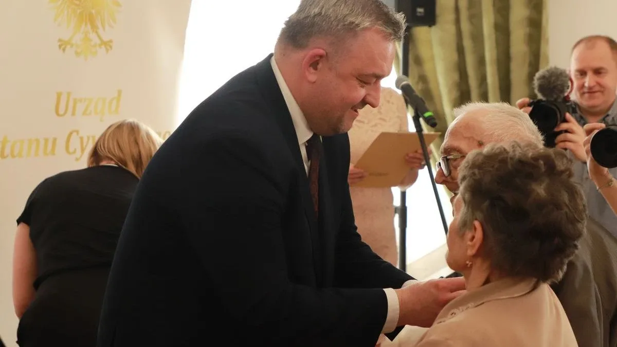 50 lat razem. Złote Gody w Ostrowi Mazowieckiej pełne miłości i wzruszeń (wideo, zdjęcia)