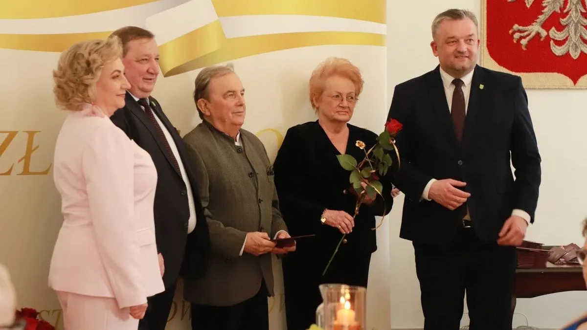 50 lat razem. Złote Gody w Ostrowi Mazowieckiej pełne miłości i wzruszeń (wideo, zdjęcia)