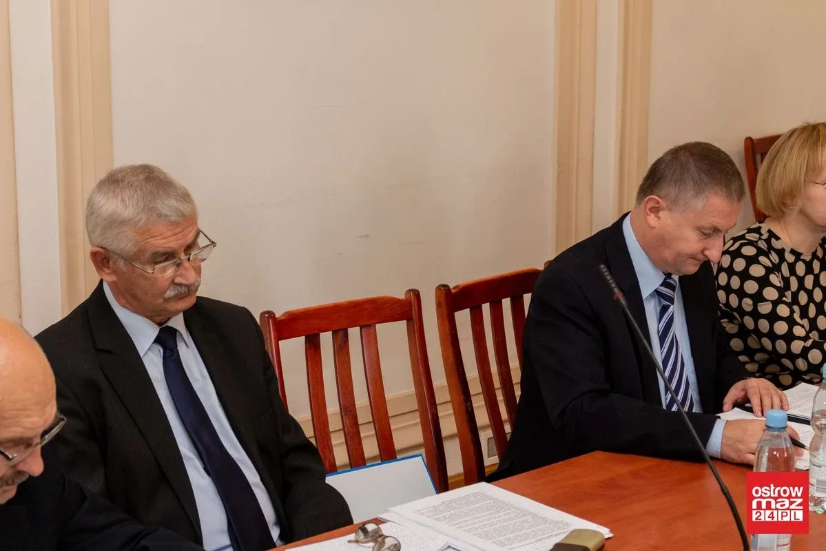 Podstoczysko, dworzec i muzeum Pileckich tematami rozmów na sesji (zdjęcia, wideo)