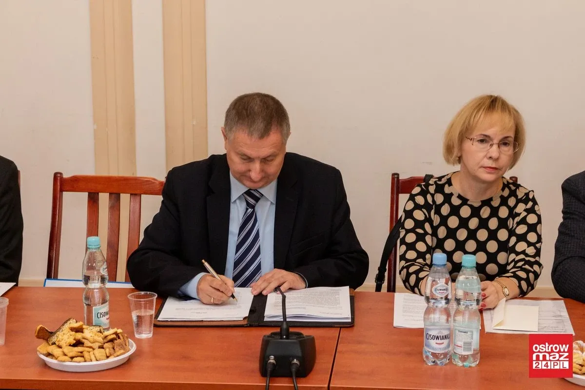 Podstoczysko, dworzec i muzeum Pileckich tematami rozmów na sesji (zdjęcia, wideo)