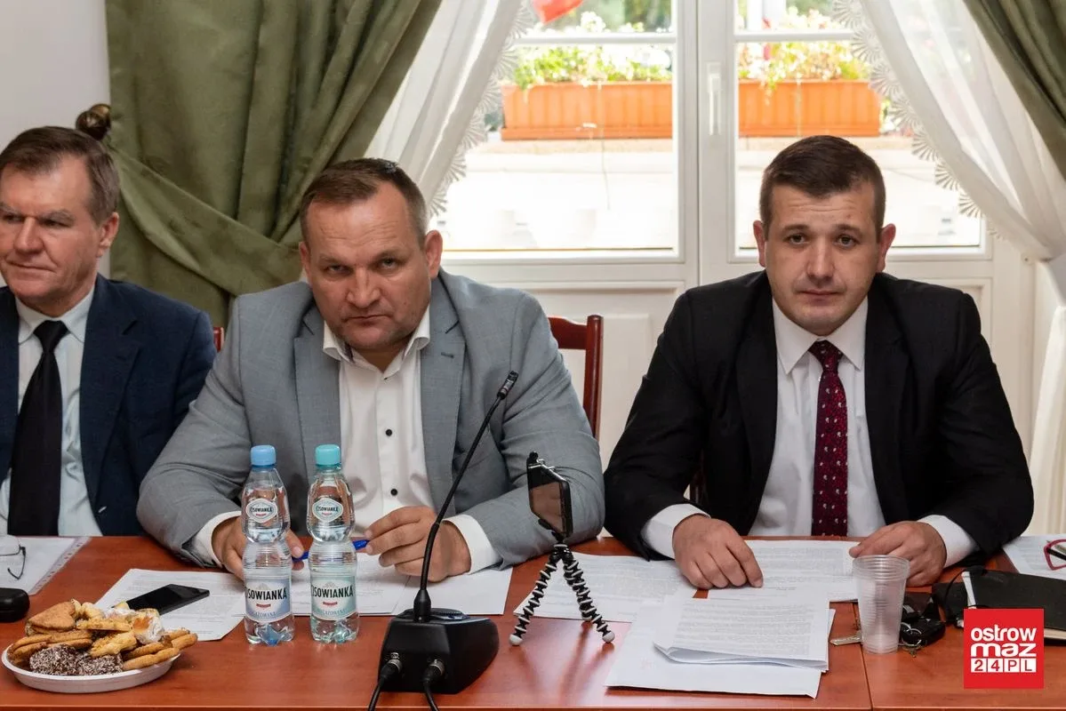 Podstoczysko, dworzec i muzeum Pileckich tematami rozmów na sesji (zdjęcia, wideo)