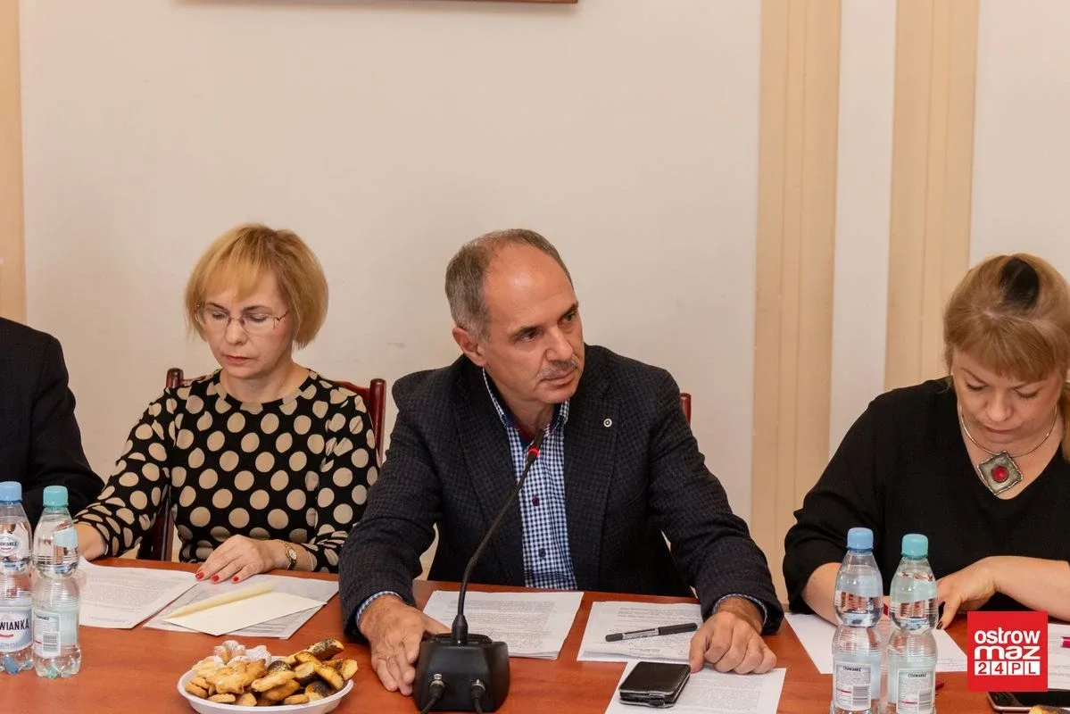 Podstoczysko, dworzec i muzeum Pileckich tematami rozmów na sesji (zdjęcia, wideo)