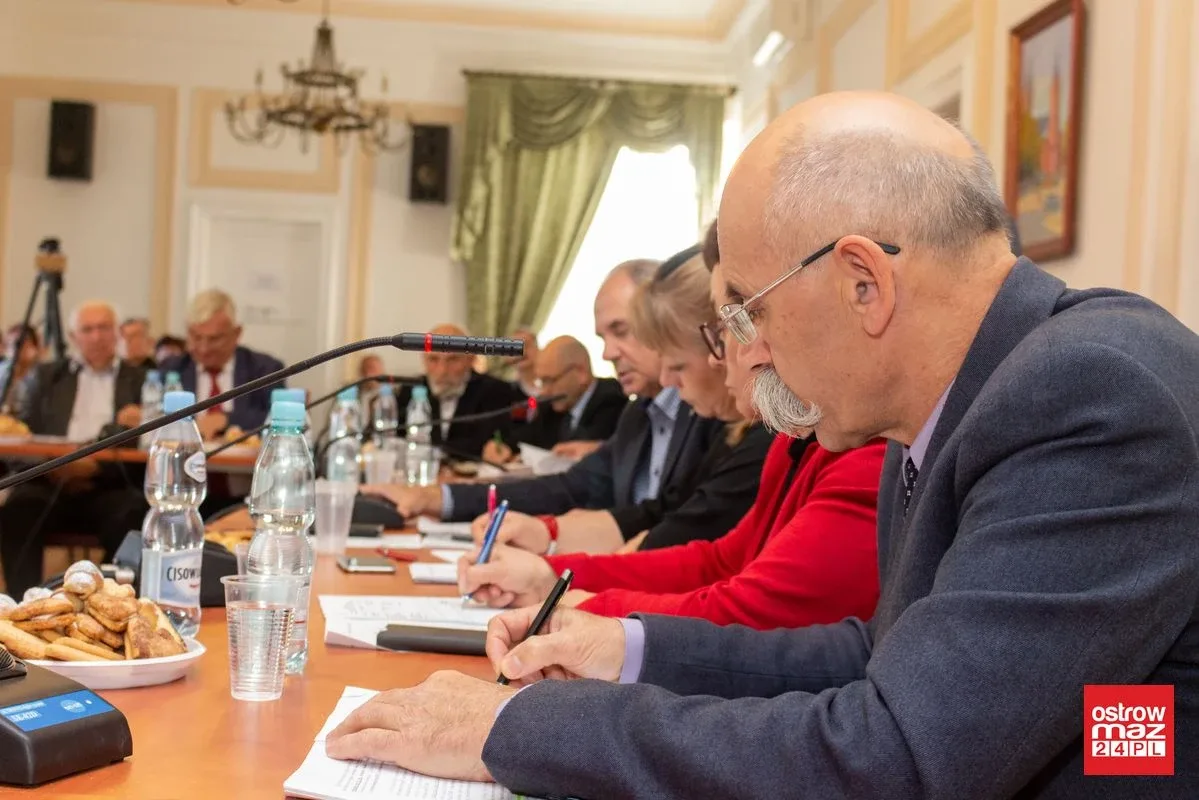 Podstoczysko, dworzec i muzeum Pileckich tematami rozmów na sesji (zdjęcia, wideo)