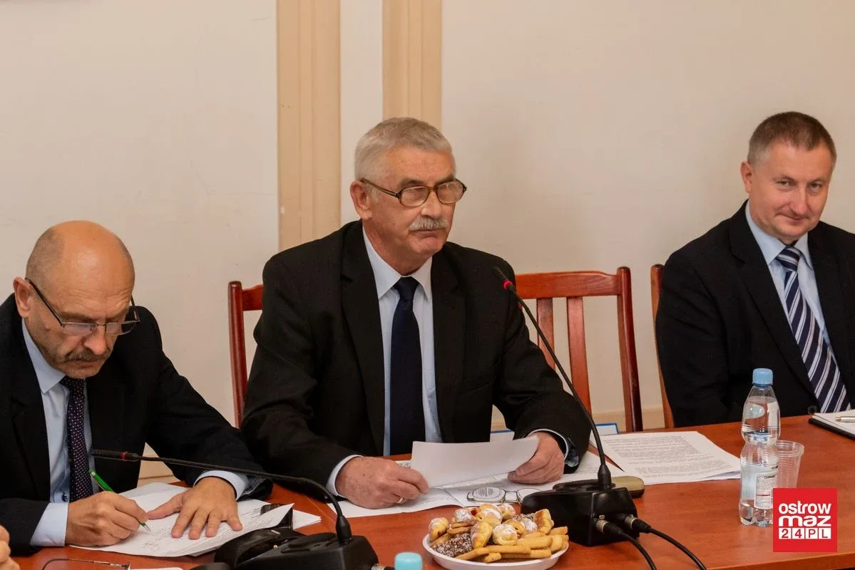 Podstoczysko, dworzec i muzeum Pileckich tematami rozmów na sesji (zdjęcia, wideo)