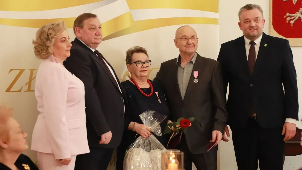 50 lat razem. Złote Gody w Ostrowi Mazowieckiej pełne miłości i wzruszeń (wideo, zdjęcia)
