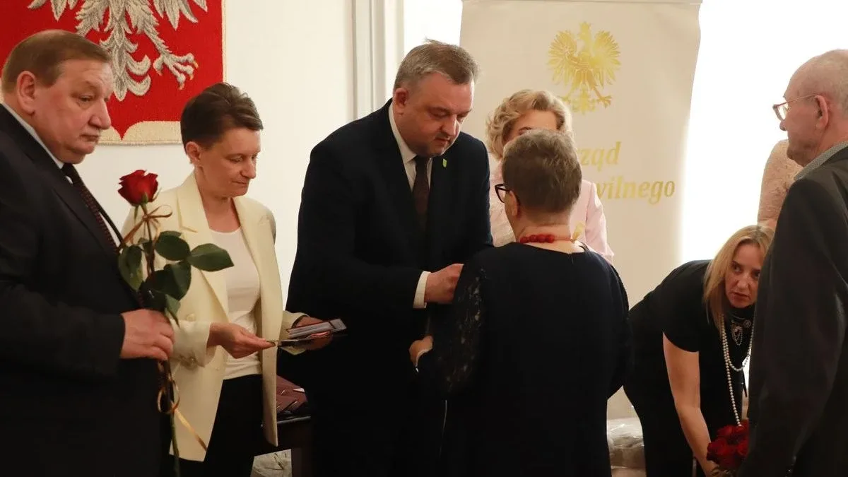 50 lat razem. Złote Gody w Ostrowi Mazowieckiej pełne miłości i wzruszeń (wideo, zdjęcia)