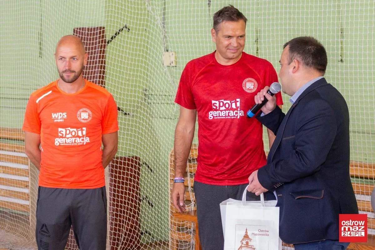 "Z podwórka na bieżnię". Sportowa rywalizacja dzieci przy Warchalskiego (zdjęcia)