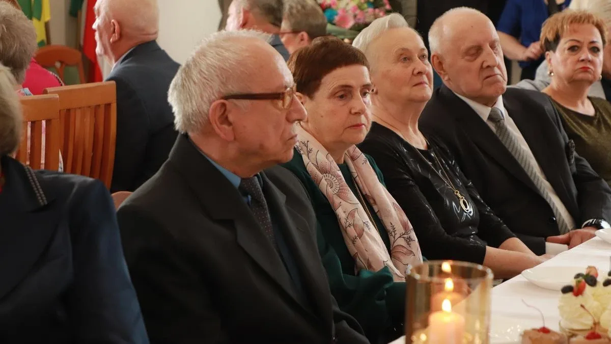 50 lat razem. Złote Gody w Ostrowi Mazowieckiej pełne miłości i wzruszeń (wideo, zdjęcia)