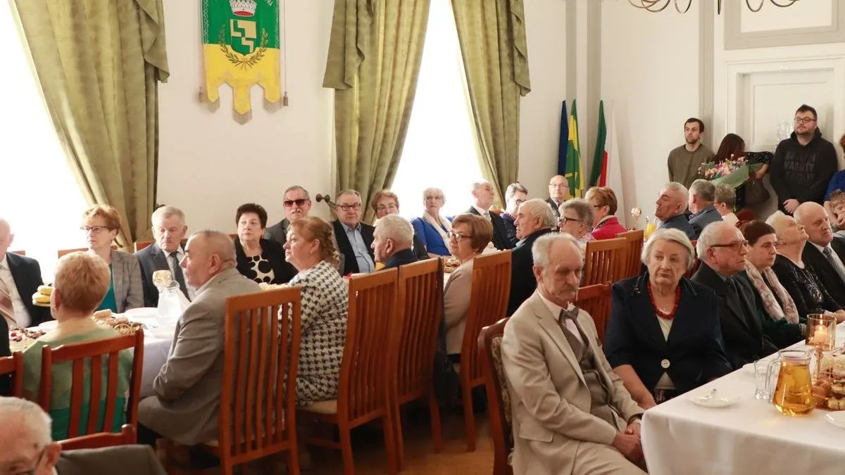50 lat razem. Złote Gody w Ostrowi Mazowieckiej pełne miłości i wzruszeń (wideo, zdjęcia)