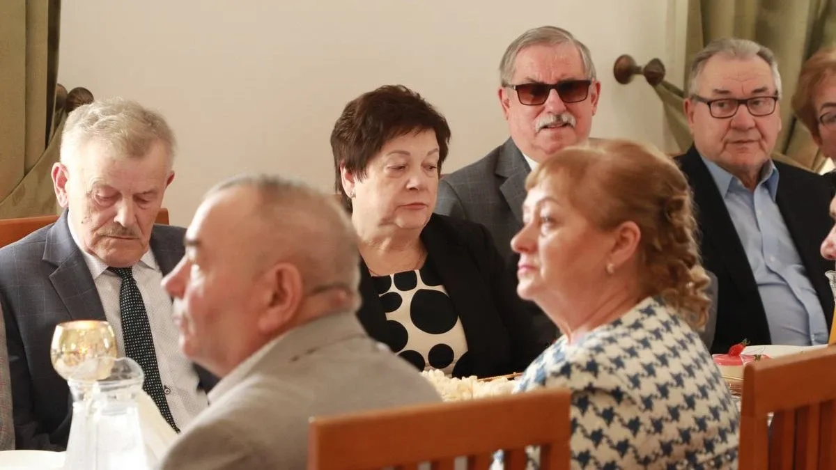 50 lat razem. Złote Gody w Ostrowi Mazowieckiej pełne miłości i wzruszeń (wideo, zdjęcia)