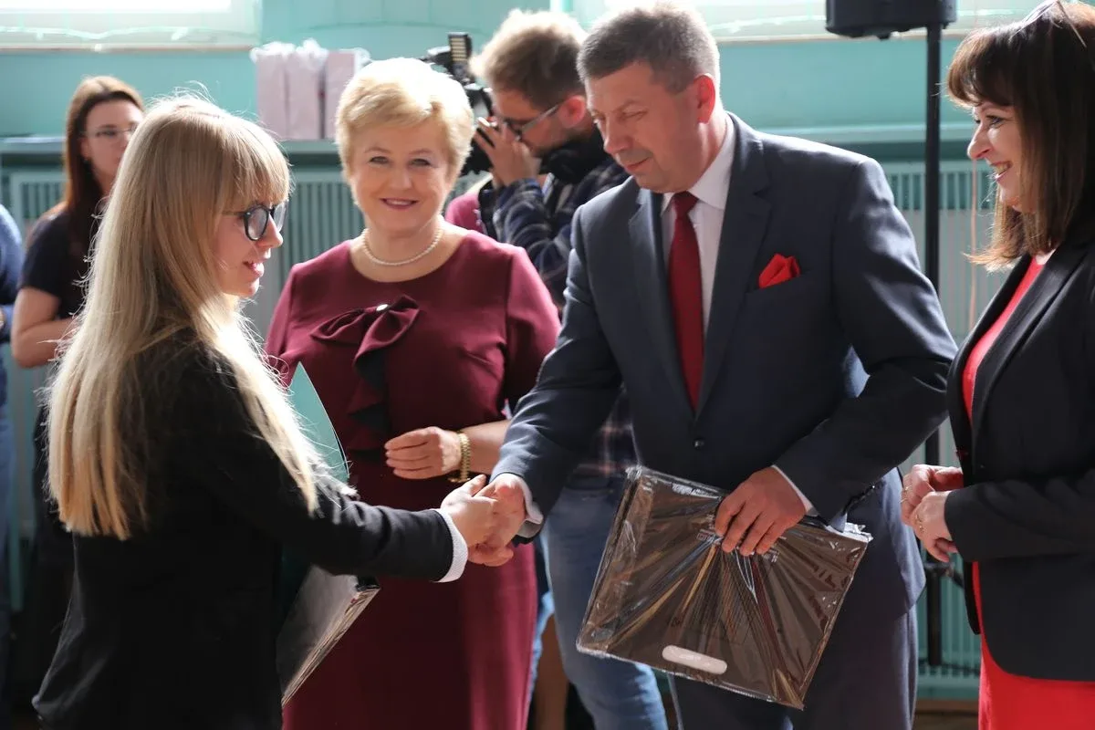 Stypendia marszałka przyznane (zdjęcia)