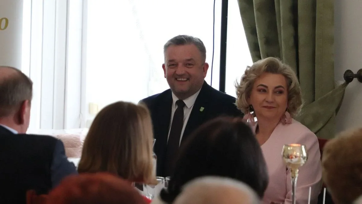 50 lat razem. Złote Gody w Ostrowi Mazowieckiej pełne miłości i wzruszeń (wideo, zdjęcia)