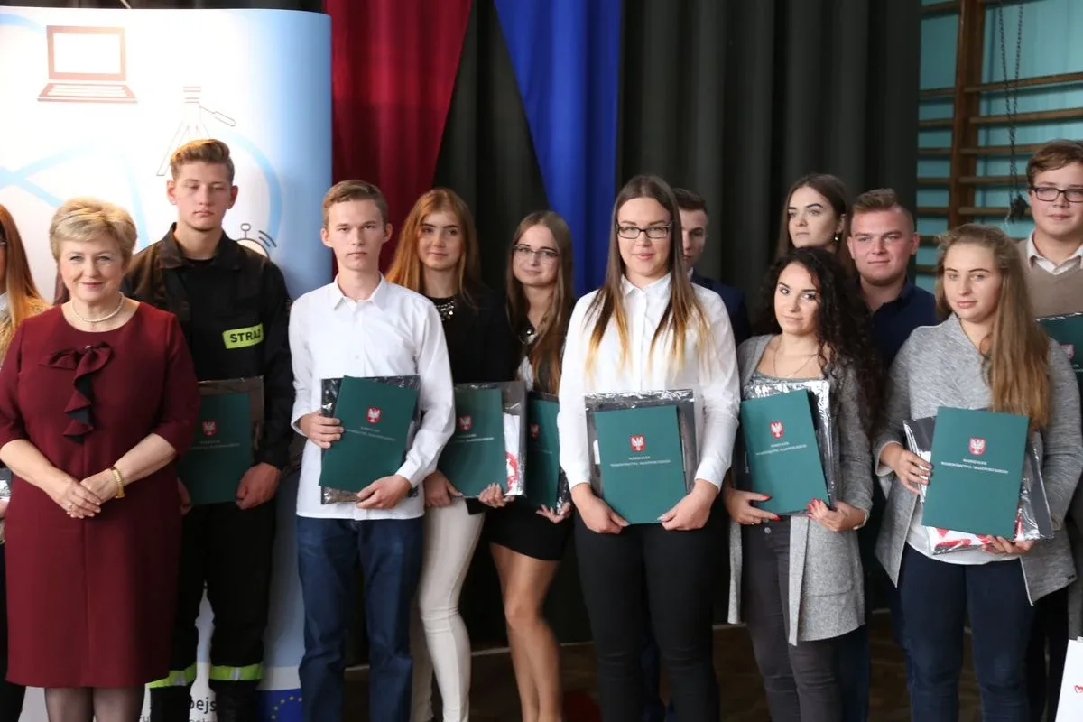 Stypendia marszałka przyznane (zdjęcia)