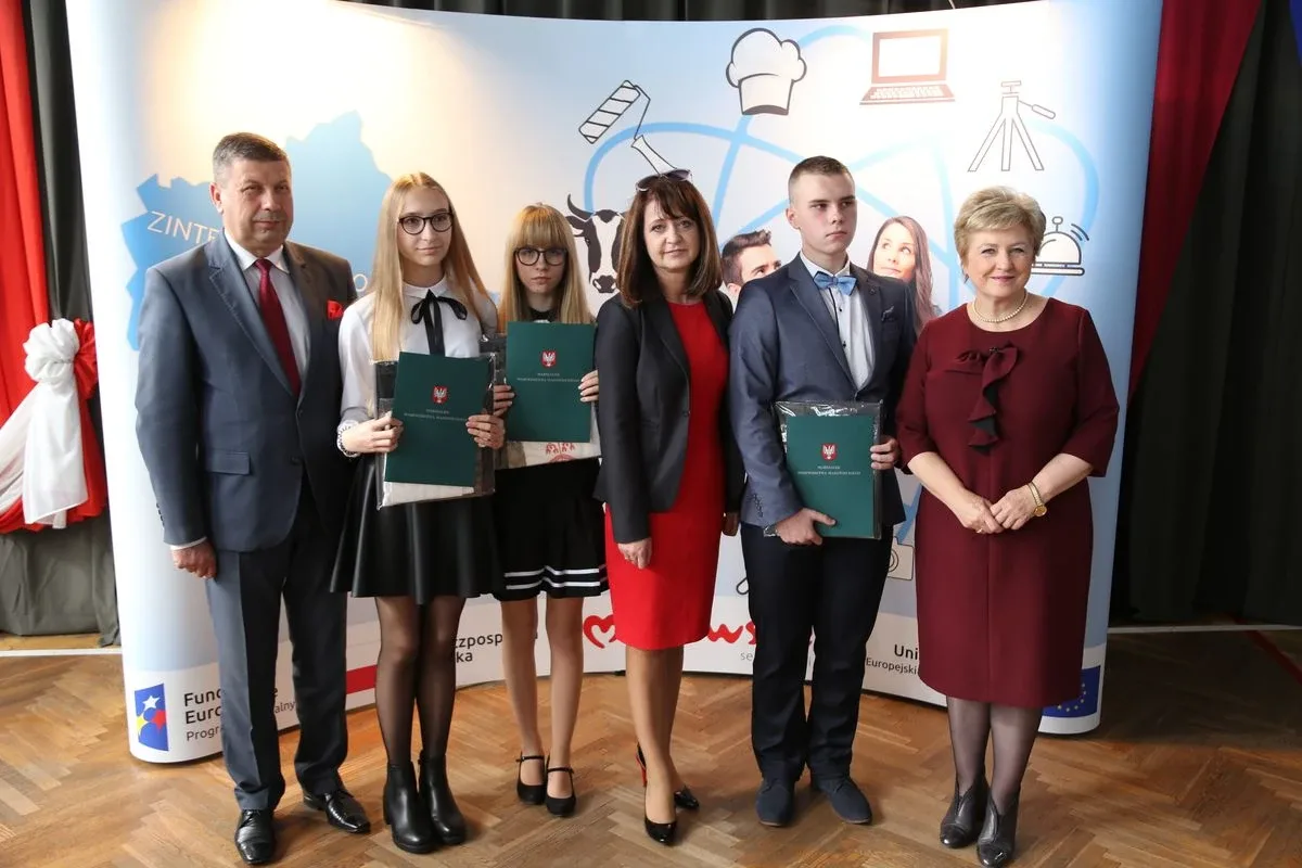 Stypendia marszałka przyznane (zdjęcia)