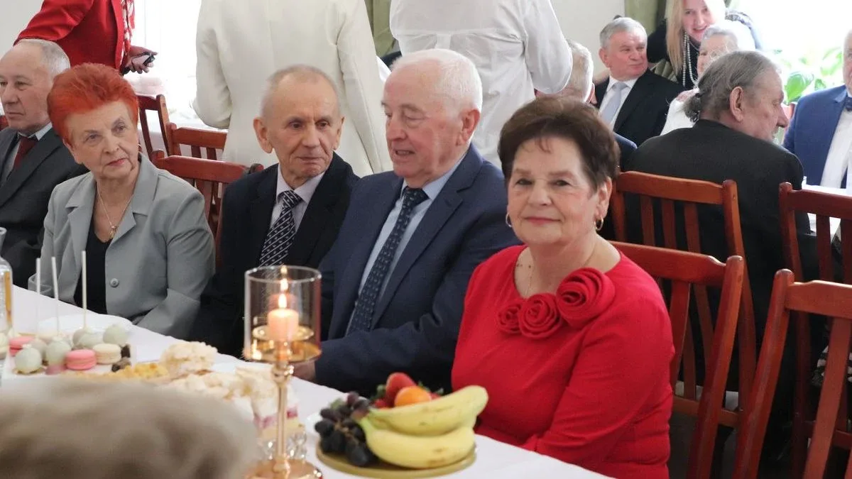 50 lat razem. Złote Gody w Ostrowi Mazowieckiej pełne miłości i wzruszeń (wideo, zdjęcia)
