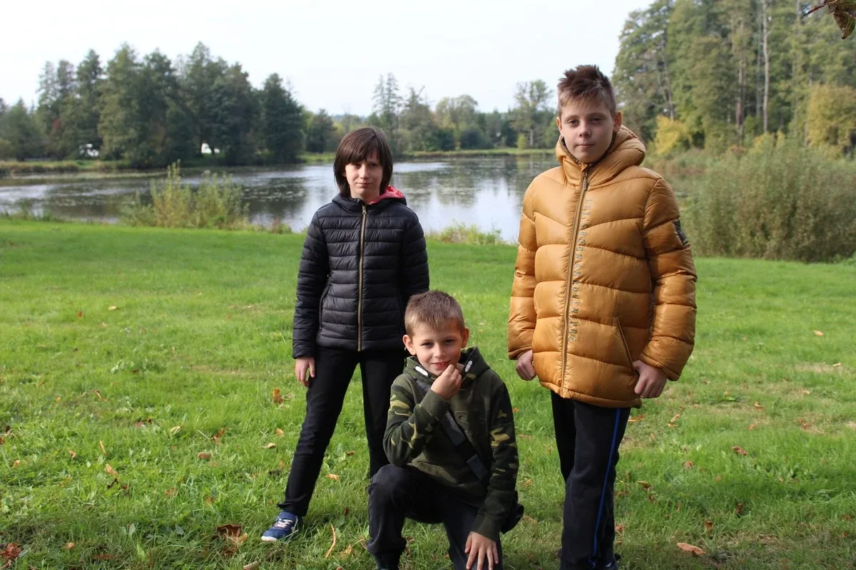 Uczniowie klas piątych na wycieczce w Białowieży (zdjęcia)