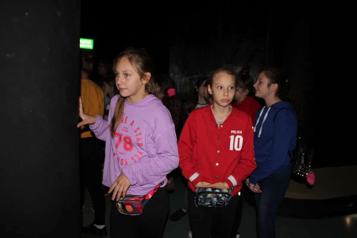 Uczniowie klas piątych na wycieczce w Białowieży (zdjęcia)