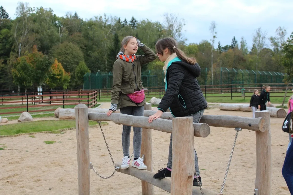 Uczniowie klas piątych na wycieczce w Białowieży (zdjęcia)