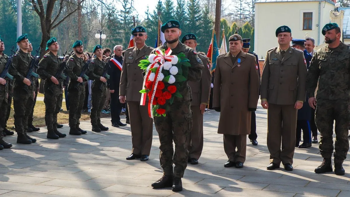 Uroczystość w Komorowie ku czci Józefa Piłsudskiego. Wręczono medale i odznaczenia (zdjęcia, wideo)