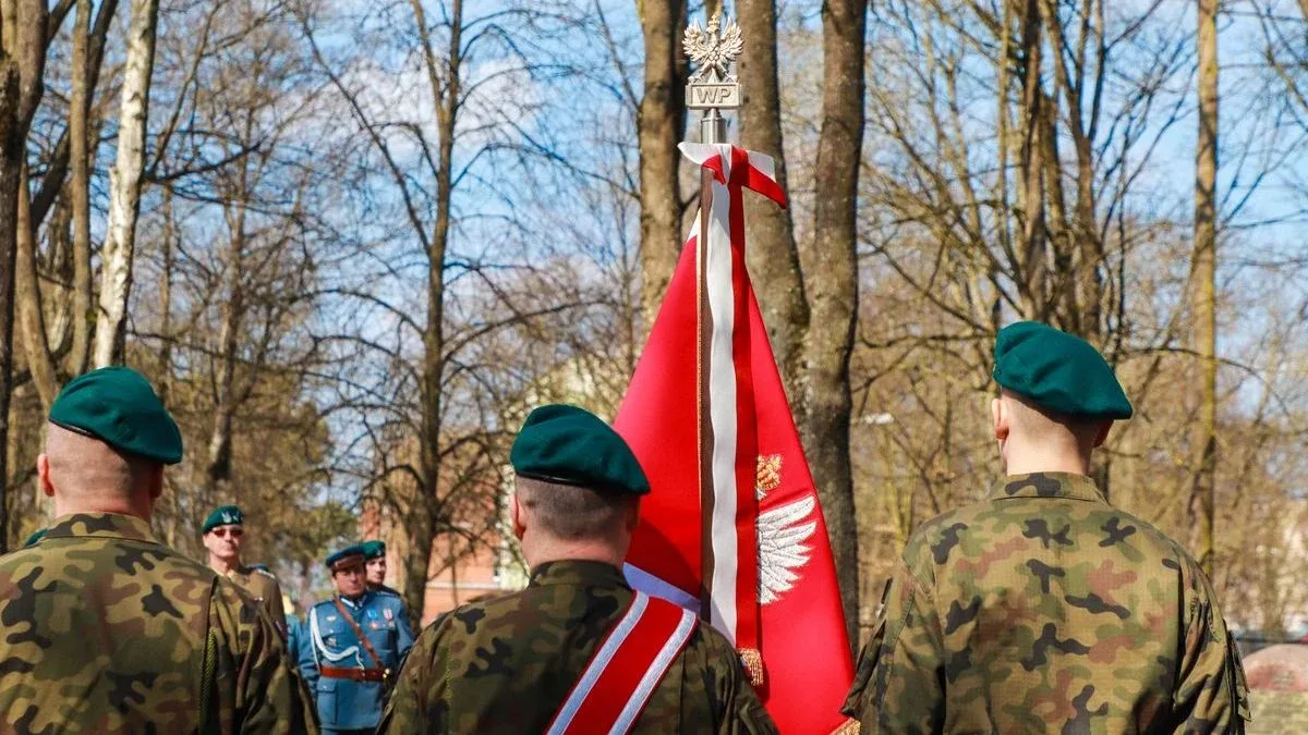 Uroczystość w Komorowie ku czci Józefa Piłsudskiego. Wręczono medale i odznaczenia (zdjęcia, wideo)