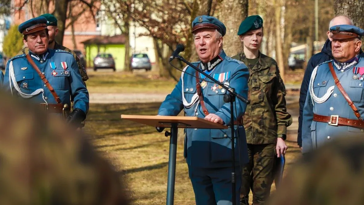 Uroczystość w Komorowie ku czci Józefa Piłsudskiego. Wręczono medale i odznaczenia (zdjęcia, wideo)
