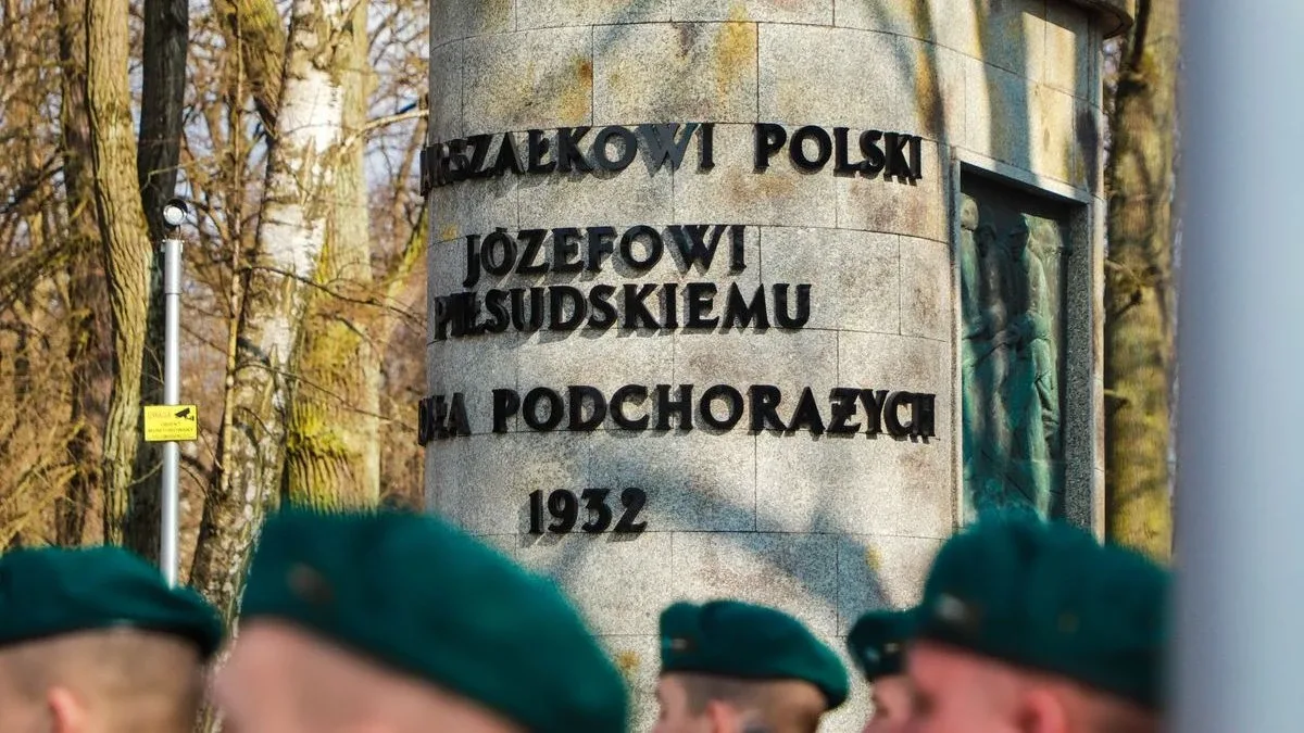 Uroczystość w Komorowie ku czci Józefa Piłsudskiego. Wręczono medale i odznaczenia (zdjęcia, wideo)