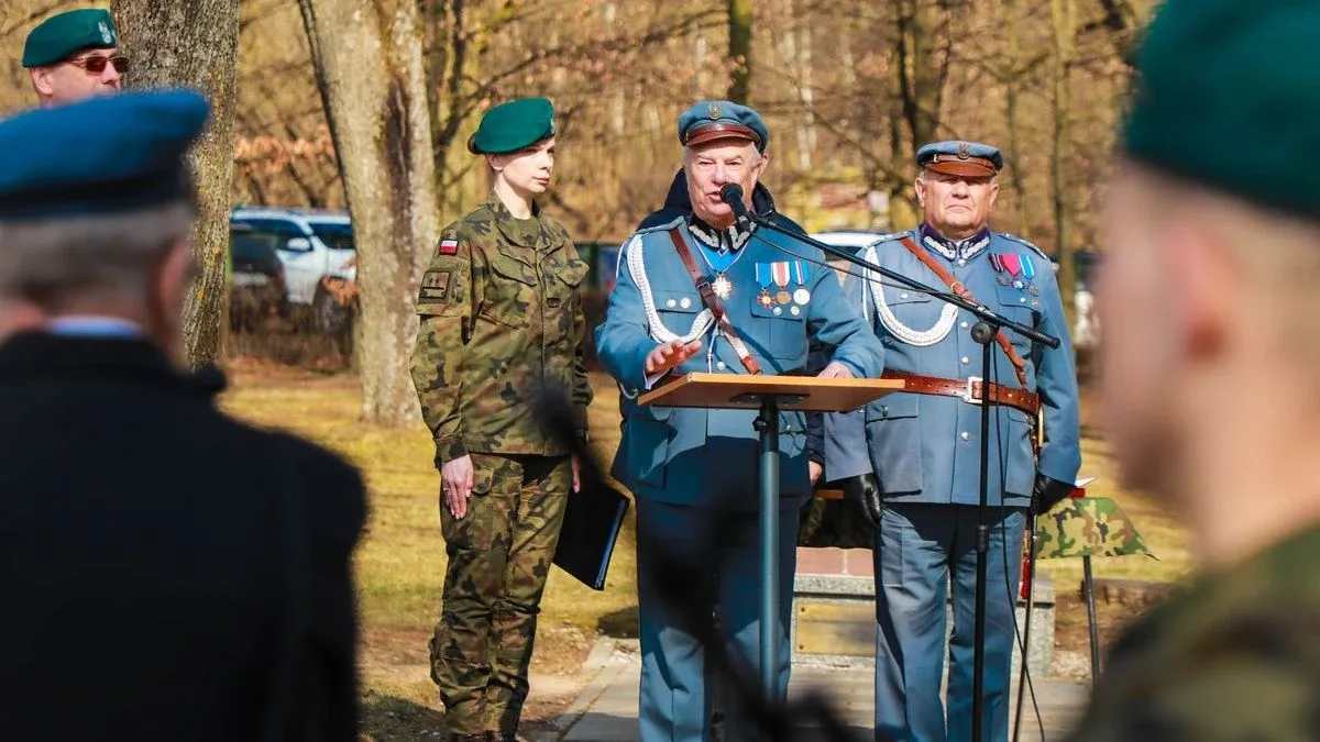 Uroczystość w Komorowie ku czci Józefa Piłsudskiego. Wręczono medale i odznaczenia (zdjęcia, wideo)