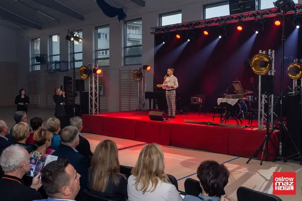 Utwory polskiej literatury w Ostrowi Mazowieckiej (zdjęcia, wideo)