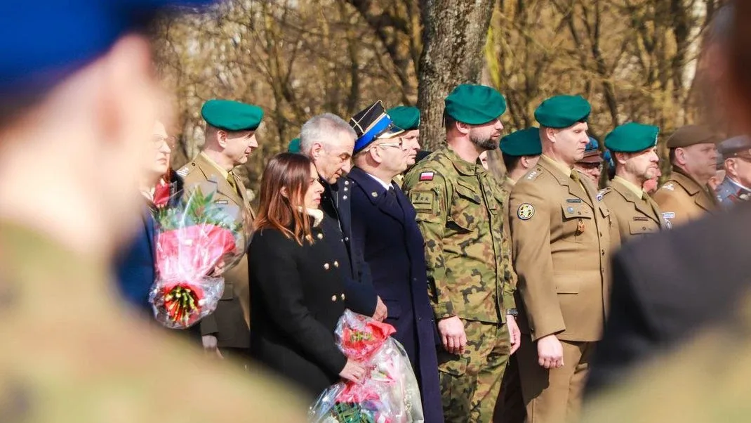 Uroczystość w Komorowie ku czci Józefa Piłsudskiego. Wręczono medale i odznaczenia (zdjęcia, wideo)