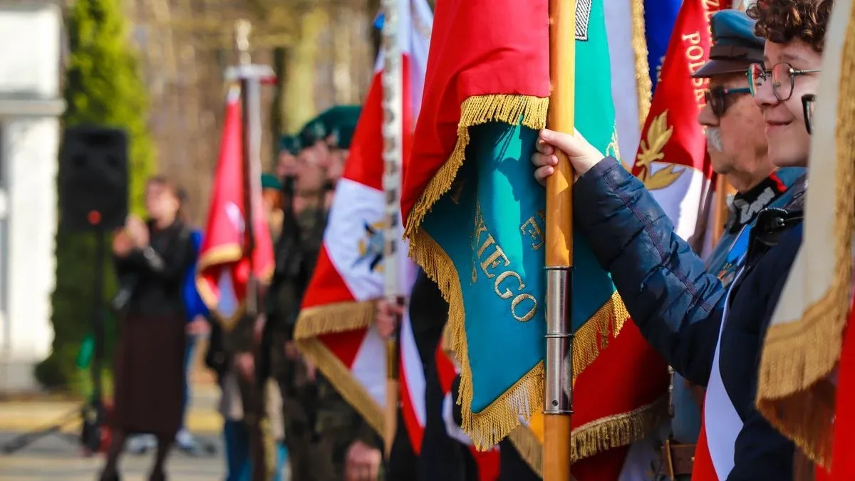 Uroczystość w Komorowie ku czci Józefa Piłsudskiego. Wręczono medale i odznaczenia (zdjęcia, wideo)