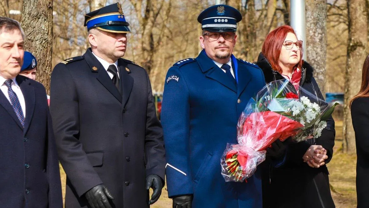 Uroczystość w Komorowie ku czci Józefa Piłsudskiego. Wręczono medale i odznaczenia (zdjęcia, wideo)