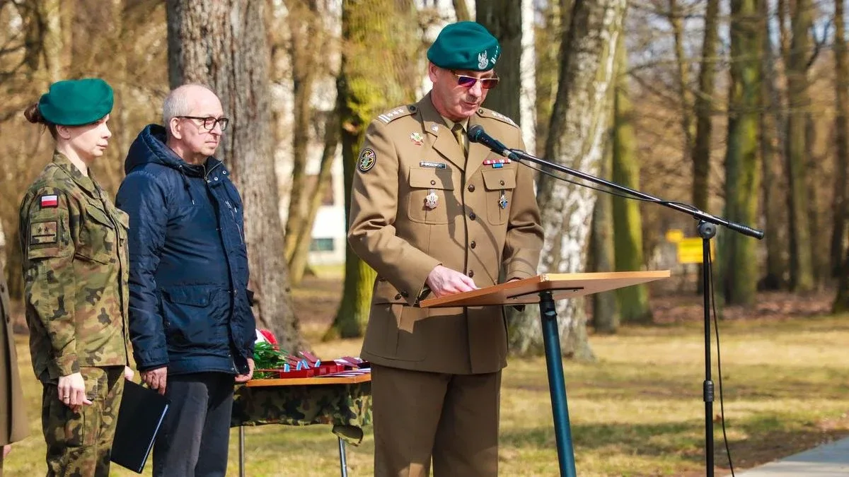 Uroczystość w Komorowie ku czci Józefa Piłsudskiego. Wręczono medale i odznaczenia (zdjęcia, wideo)