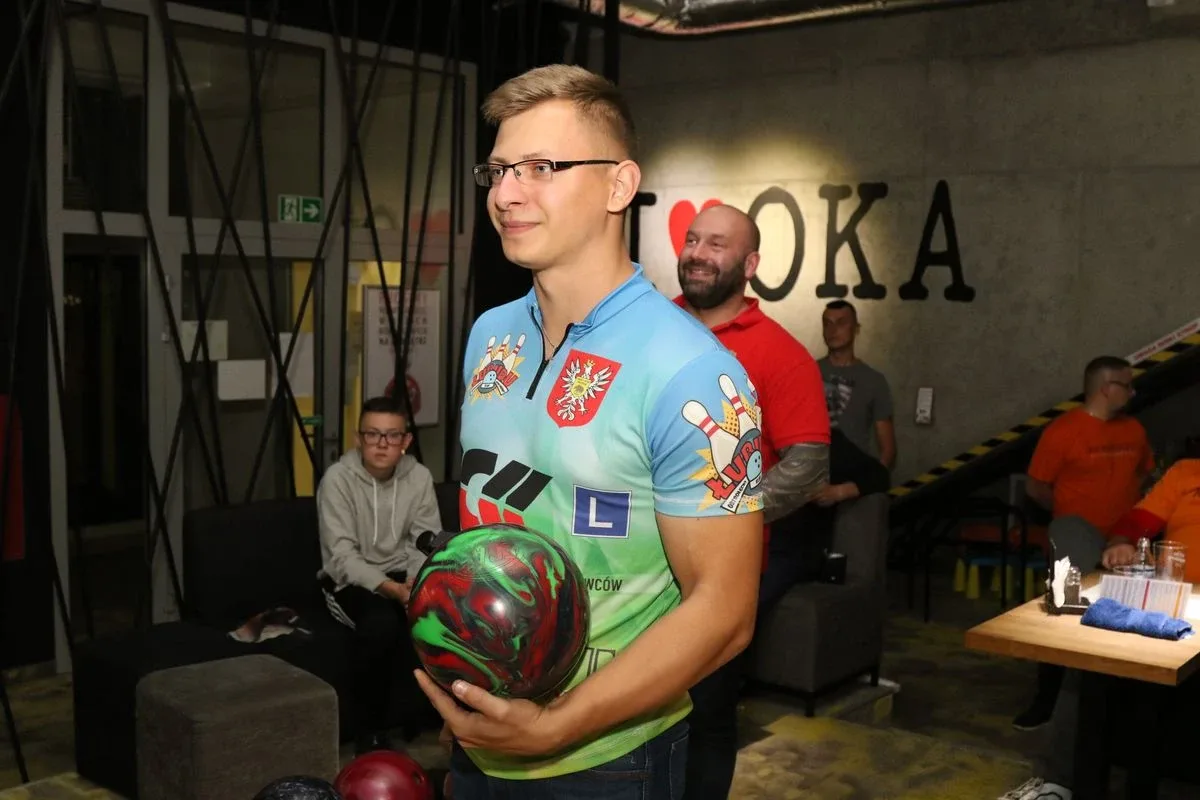 Kręglarze zagrali dla małej Kalinki (zdjęcia, wideo)