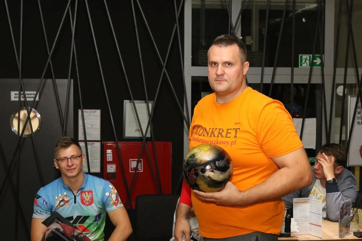 Kręglarze zagrali dla małej Kalinki (zdjęcia, wideo)