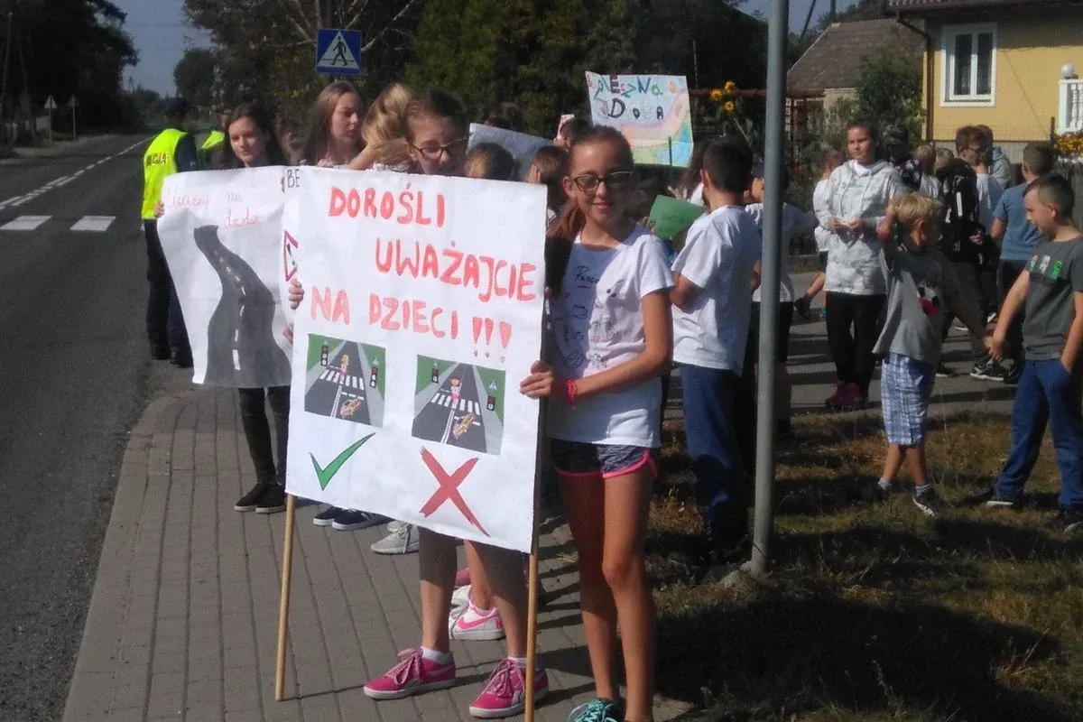 Akcja EDWARD w szkołach powiatu ostrowskiego (zdjęcia)