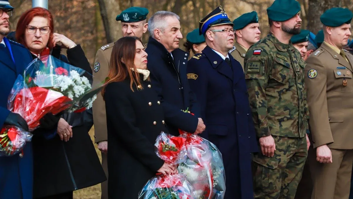 Uroczystość w Komorowie ku czci Józefa Piłsudskiego. Wręczono medale i odznaczenia (zdjęcia, wideo)
