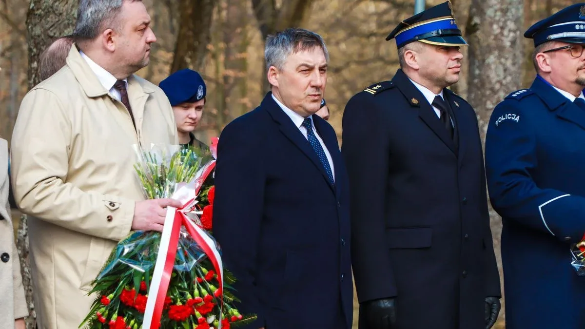 Uroczystość w Komorowie ku czci Józefa Piłsudskiego. Wręczono medale i odznaczenia (zdjęcia, wideo)