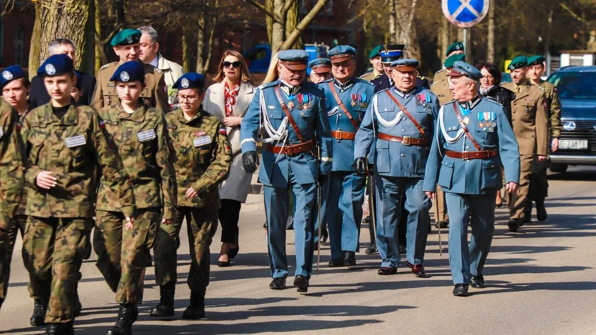 Uroczystość w Komorowie ku czci Józefa Piłsudskiego. Wręczono medale i odznaczenia (zdjęcia, wideo)