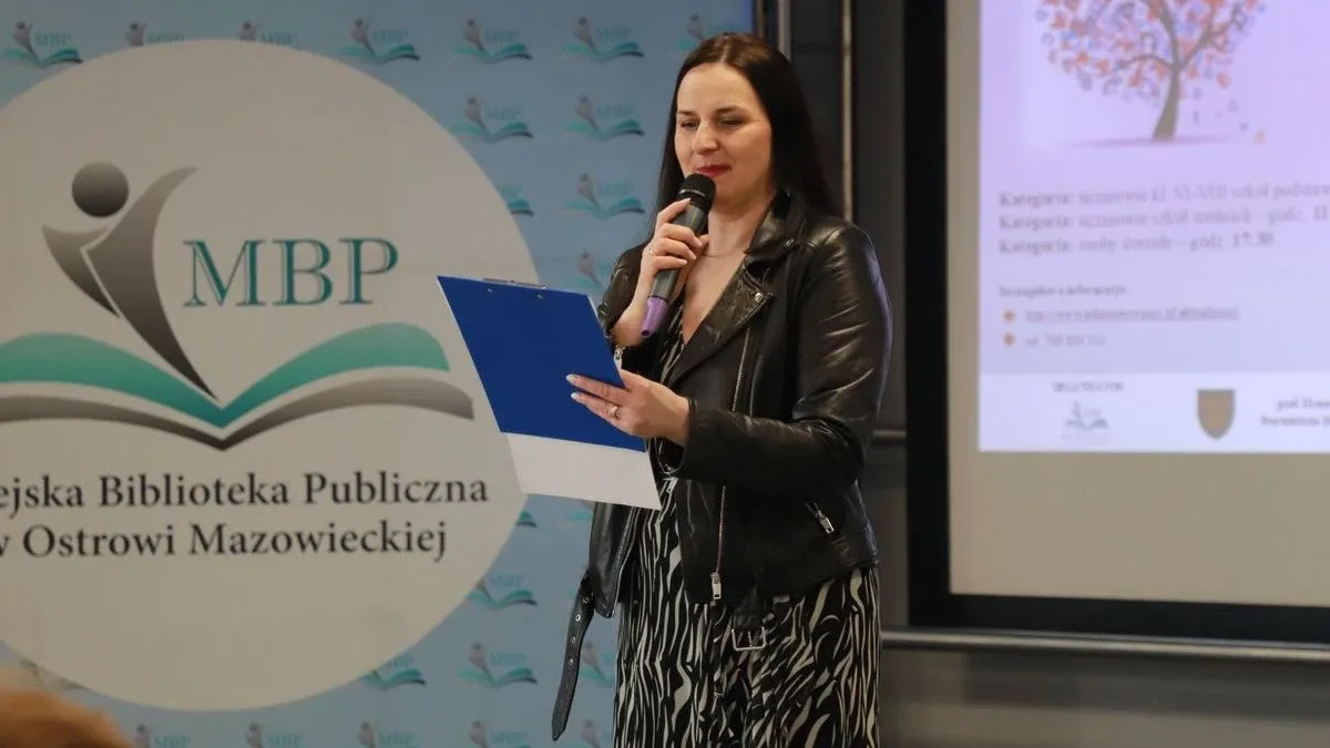 Ale pułapki w dyktandzie w Ostrowi. Pisały dzieci, pisali dorośli (zdjęcia, wideo)